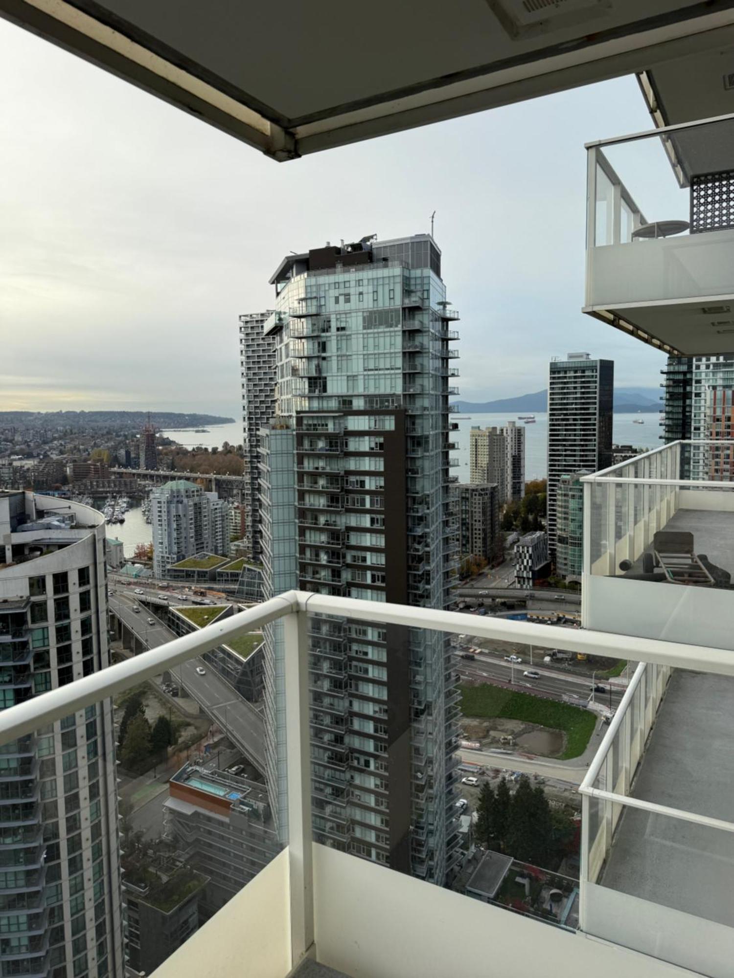 Beautiful 1 Bedroom Condo In Yaletown Vancouver Exterior foto